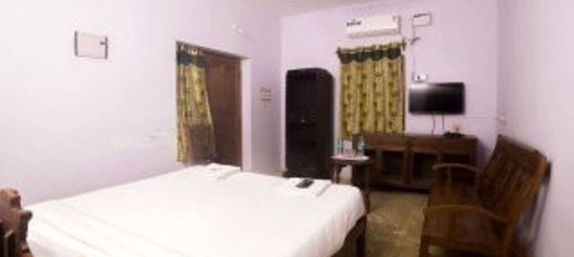 Saral Resort - Near Serenity Beach and Auroville Beach in Periyamudaliyar Chavadi