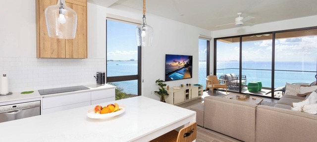 SeaDreams 5: Oceanfront Condos w/Pool, Hot Tub, & Rooftop Patio in West Bay