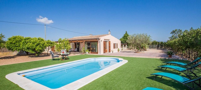 SHOSTALET - Beautiful country house with private pool in a rural environment. Free WiFi in Algaida
