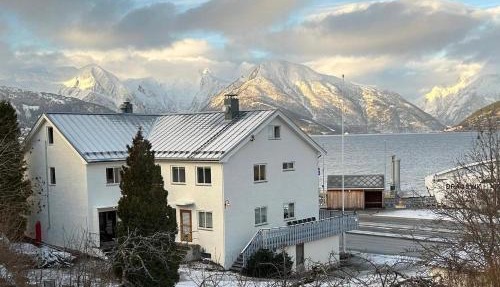Sognefjord Gjesteheim in Vangsnes