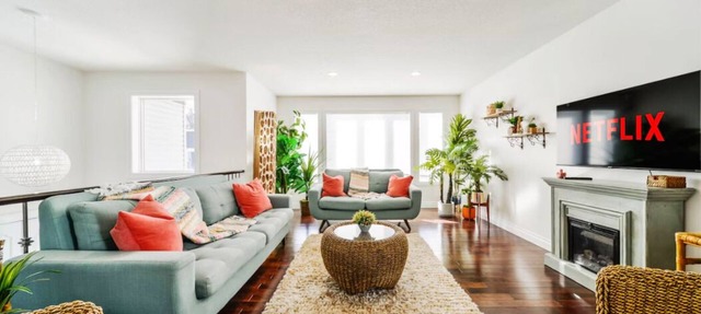 Spacious 6BDR Oasis - Sleeps 17 - Garage - Fireplace in Edmonton