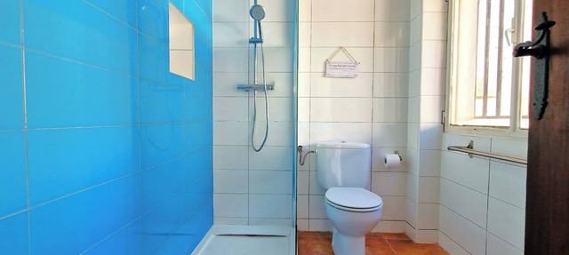 Spacious Farmhouse with Mature Garden, private pool and Stunning Views in Rotova