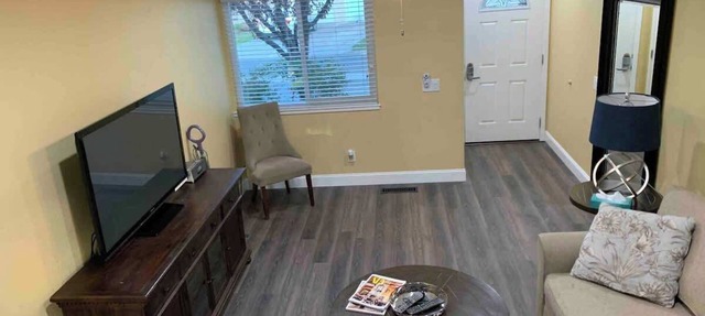 Spacious Pleasanton Townhouse with Fenced Yard in Pleasanton