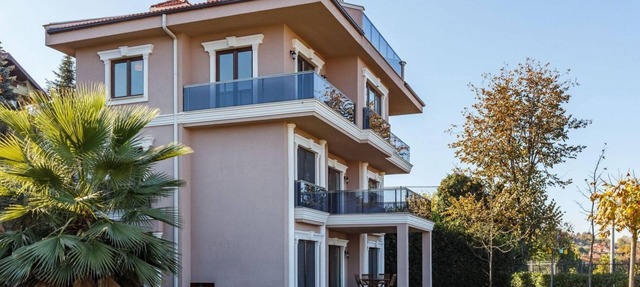 Spacious Villa with Private Pool and Garden in Kartepe near Sapanca in Sapanca