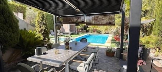 Spectacular accommodation with pool in Llíria in Llíria