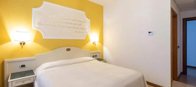 Standard Double Room with WiFi and Air Conditioning in Dolo