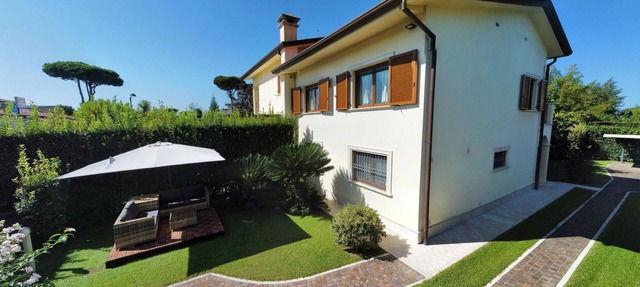 Stefano by Interhome in Forte dei Marmi