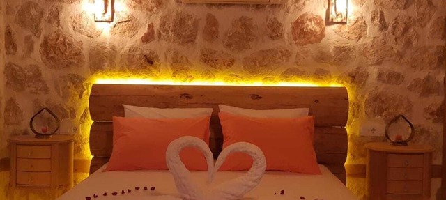 Stone architecture honeymoon villa with private pool, jacuzzi and sea view in Yeşilköy