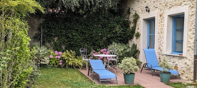 Stone studio in the grounds of "La Closerie" guest house in Droue-sur-Drouette