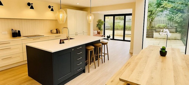 Stunning 4 bedroom house in enviable location in Bath
