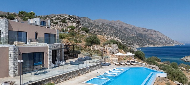 Stunning Seafront complex with 2 infinity pools! in Rethymno