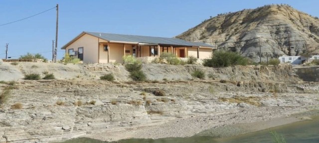 Terlingua Creek Porch House: On Terlingua Creek in Study Butte-Terlingua