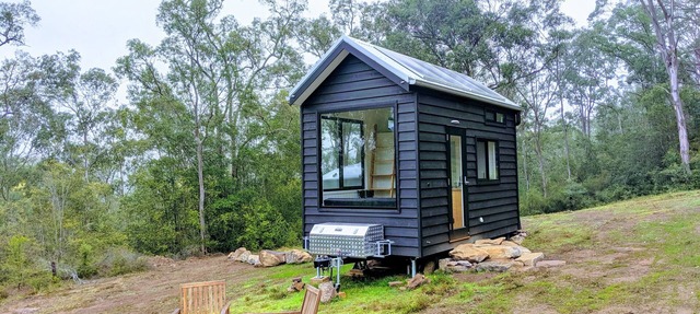 Tiny Escape Tiny House: Eco-friendly and off-grid! in Wollombi