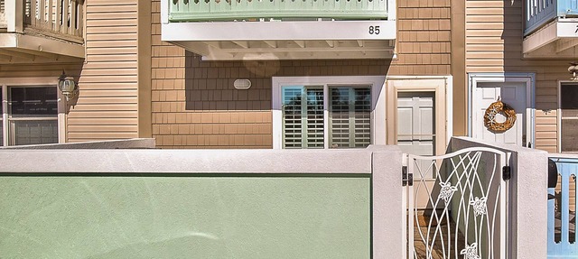 Totally Renovated Two Bedroom Townhouse 200 Feet To The Ocean in Atlantic Beach