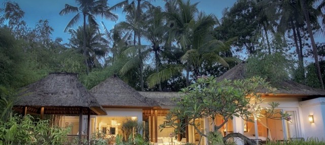 Ubud's Hidden Gem: Experience Luxury in Nature's Lap, Near the gates of Ubud. in Ubud