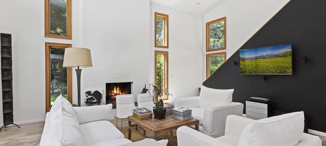 Ultimate Hamptons Luxury - Modern Home in East Hampton in East Hampton
