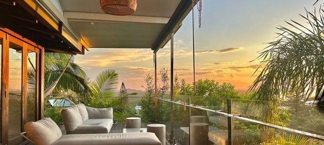 Unique Beachside Treetop House Overlooking Noosa National Park for EPIC Sunsets. in Peregian Beach