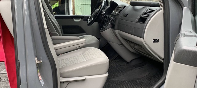 Van Rental in Moustey