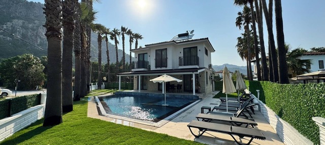 Villa Breeze Luxury 4BR Villa River 50m in Muğla