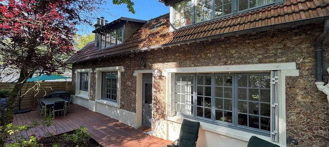 Villa de Luxe Avec Climatisation et Terrasse, Idéal Pour Visiter Paris! in Versailles