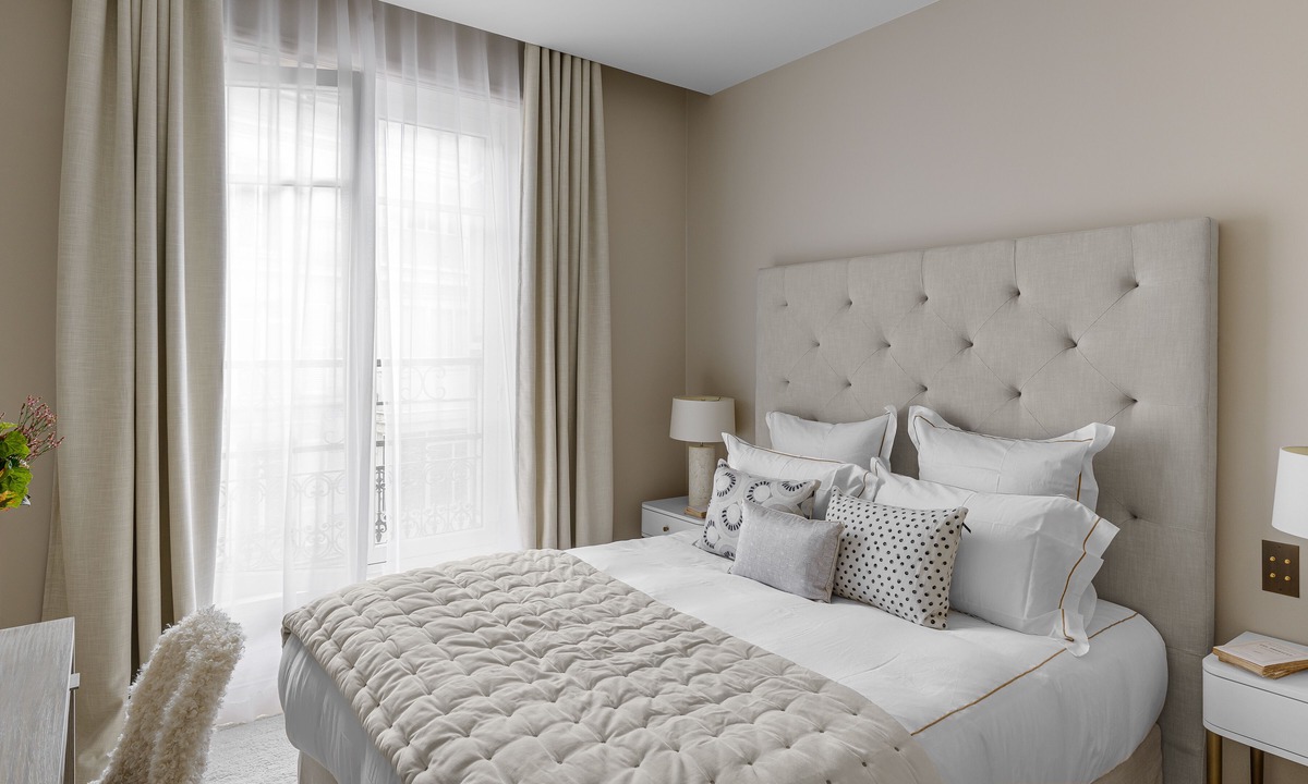 Champs-Elysees Apartment | Black Door