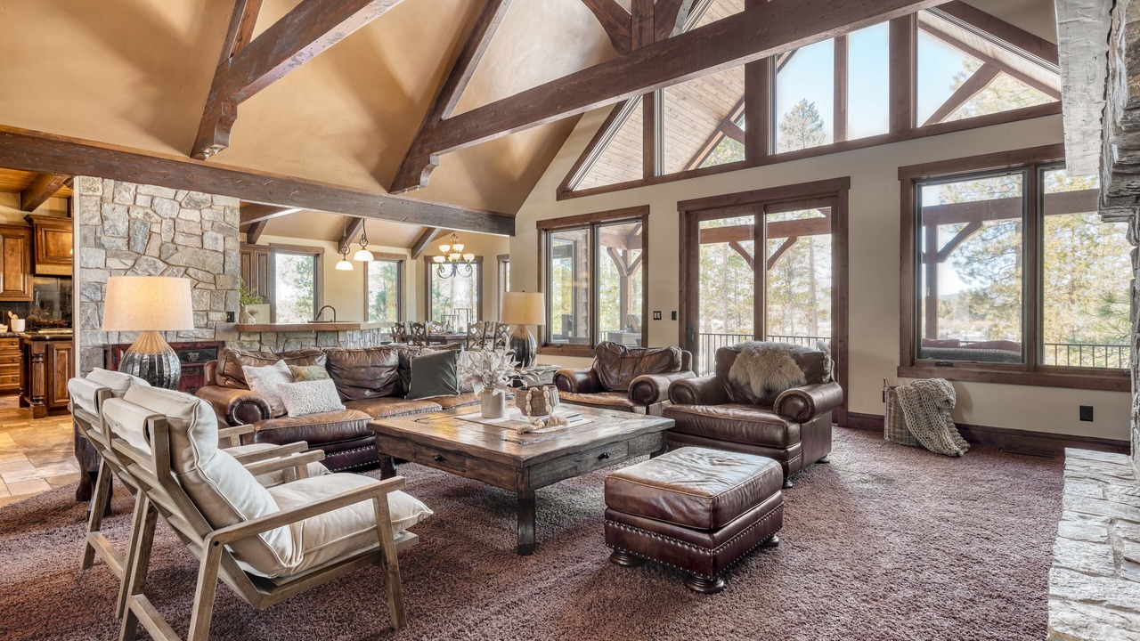 Photo of Livingroom in Sunriver