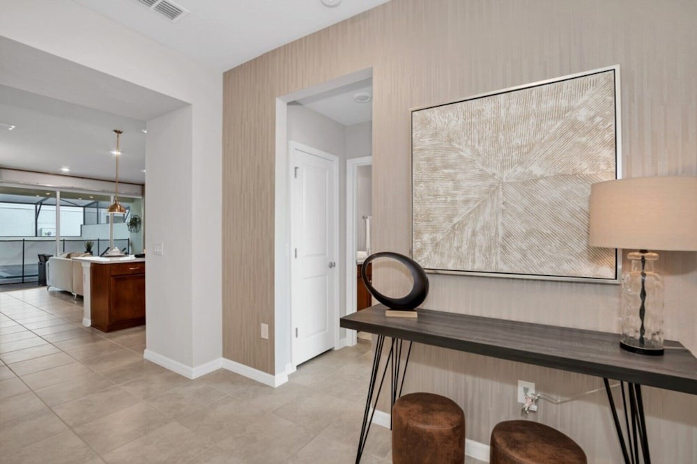 Photo of Bedroom in Saratoga Park
