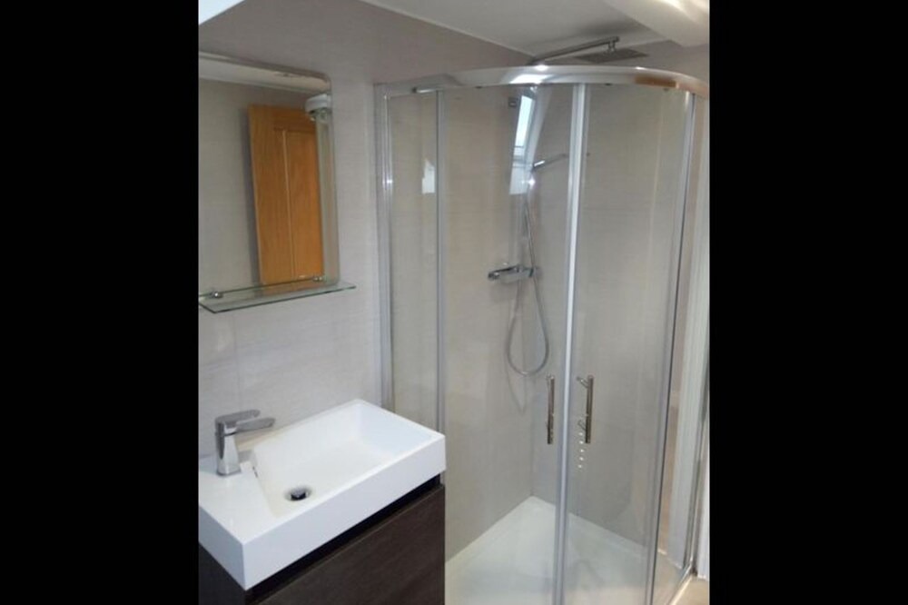 Photo of Bathroom in Reading