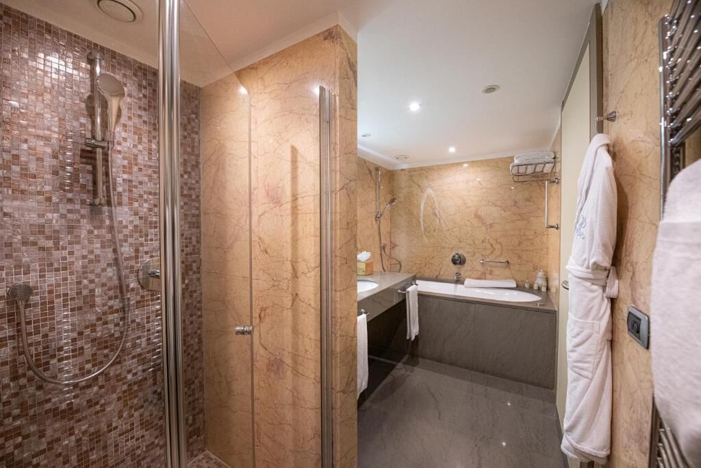 Photo of Bathroom in Port Hercule