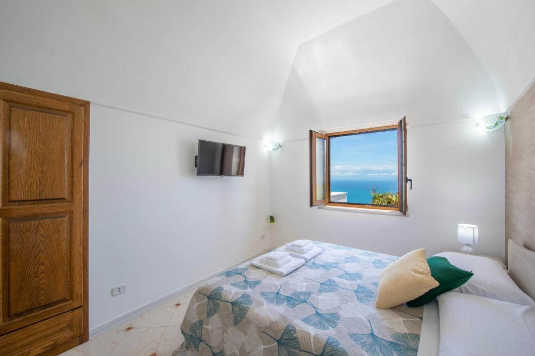 Photo of Bedroom in Furore