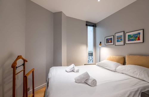 Les Halles Apartment | Pompidou Hideaway, by Veeve