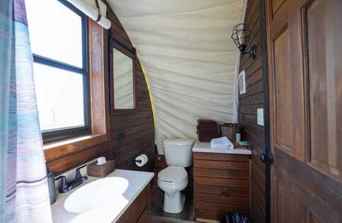 Satin House | Modern_ Unique_Old West Wagon_Spacious_Views
