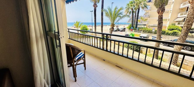 T1015 - First line of Poniente beach in Benidorm