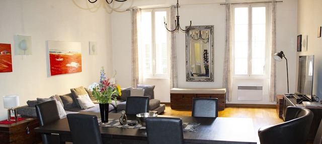 3 Bedroom Air Conditioned Apartment In The Heart Of Old Town Nice in Nice