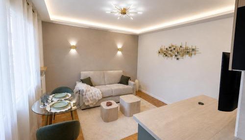 Elegant 2 pieces Boulogne in Paris