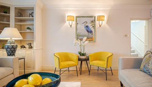 AWARD Winning - Stunning 3Bd 2Bth Belgravia Mews House in London