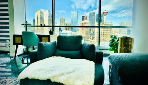 Urbanest - Spectacular Views & Amenities Parking in Calgary