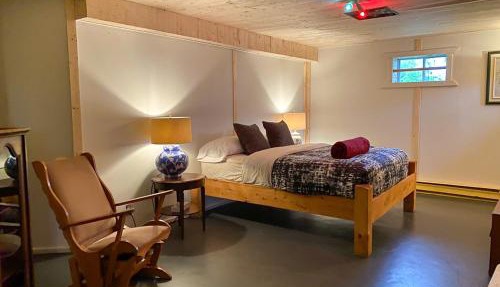 Ô Refuge Hot Tub, Fireplace & Mountain Views in Sainte-Lucie-de-Doncaster